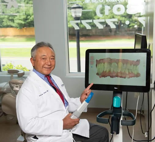 gaithersburg-dentist-dr-chan-with-itero (1)